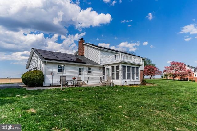 1393 LUTZTOWN RD, Boiling Springs, PA 17007
