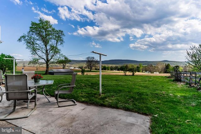 1393 LUTZTOWN RD, Boiling Springs, PA 17007