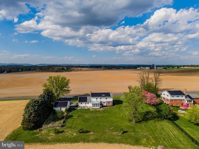 1393 LUTZTOWN RD, Boiling Springs, PA 17007