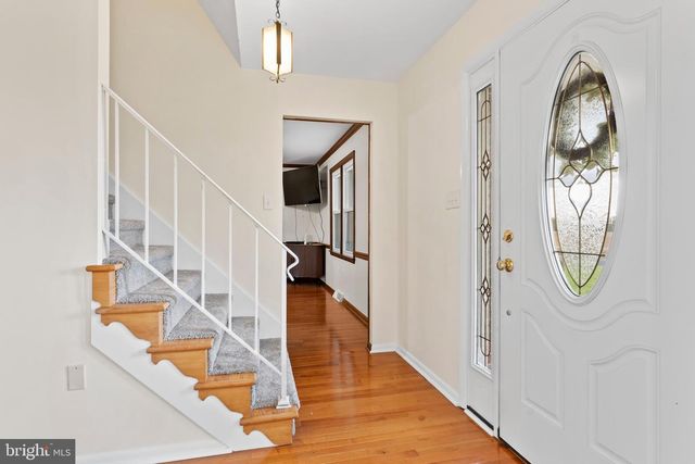 1393 LUTZTOWN RD, Boiling Springs, PA 17007