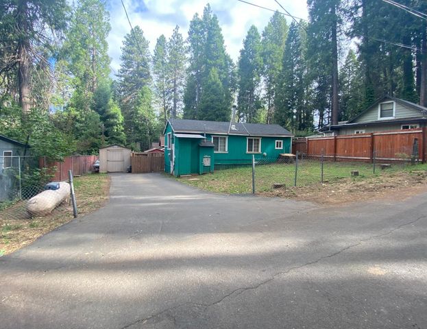 6324 Pony Express Trl, Pollock Pines, CA 95726