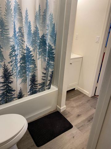 6324 Pony Express Trl, Pollock Pines, CA 95726