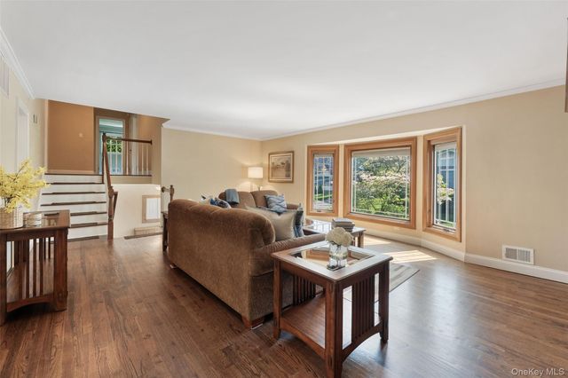 20 Cornell Drive, Hartsdale, NY 10530
