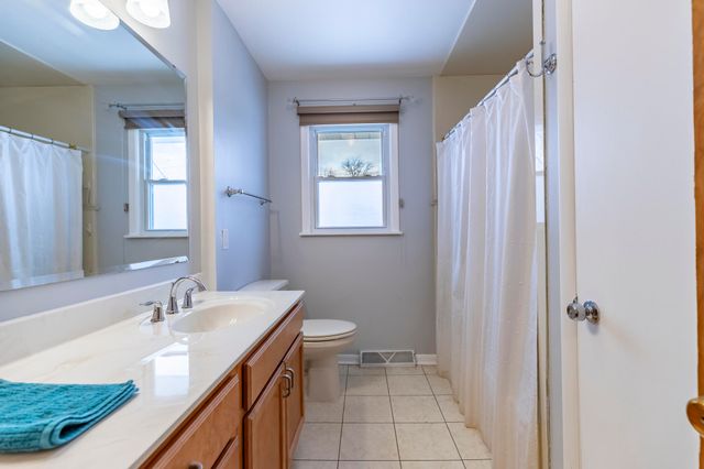 3543 44th Street, Highland, IN 46322