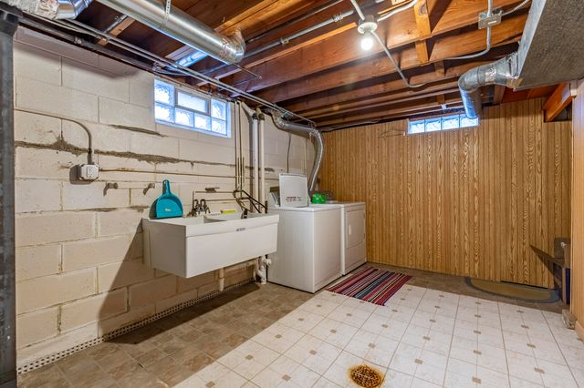 3543 44th Street, Highland, IN 46322