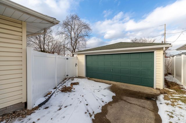 3543 44th Street, Highland, IN 46322