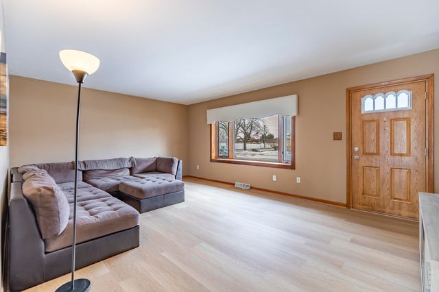 3543 44th Street, Highland, IN 46322