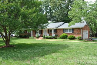 706 Hester Drive, Dallas, NC 28034
