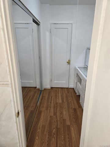 64-35 Yellowstone Blvd. 64-35 Yellowstone Blvd 6G 6G, Forest Hills, NY 11375