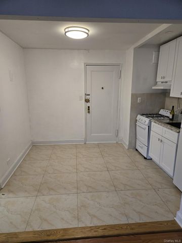 64-35 Yellowstone Blvd. 64-35 Yellowstone Blvd 6G 6G, Forest Hills, NY 11375