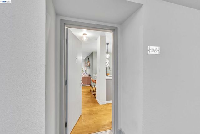 1201 Alta Vista Dr 108, Walnut Creek, CA 94596