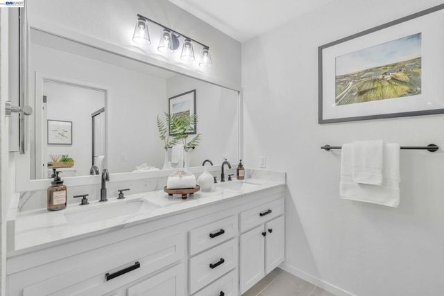 1201 Alta Vista Dr 108, Walnut Creek, CA 94596