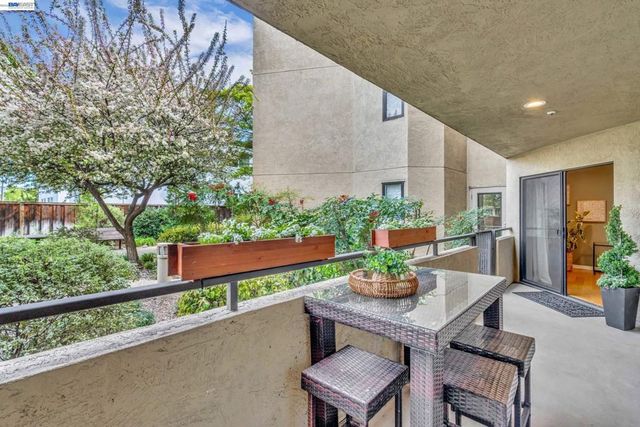 1201 Alta Vista Dr 108, Walnut Creek, CA 94596