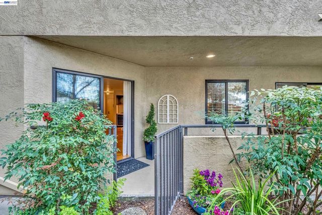 1201 Alta Vista Dr 108, Walnut Creek, CA 94596