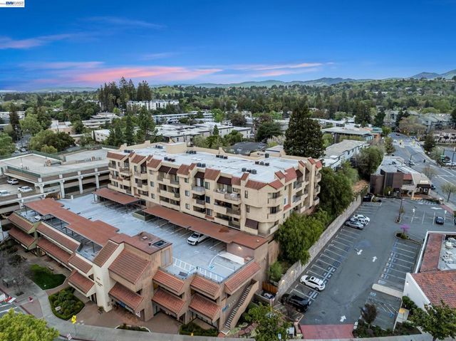 1201 Alta Vista Dr 108, Walnut Creek, CA 94596