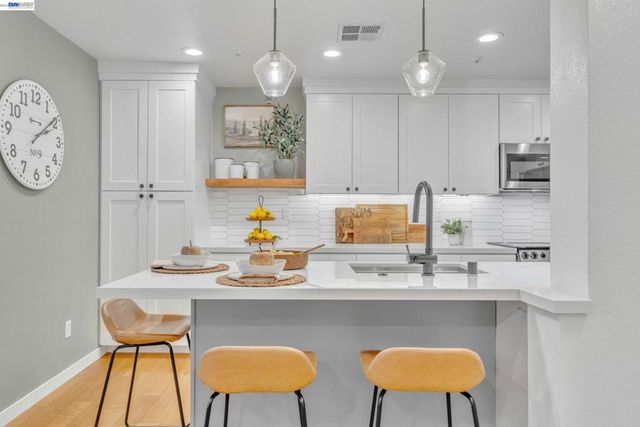 1201 Alta Vista Dr 108, Walnut Creek, CA 94596