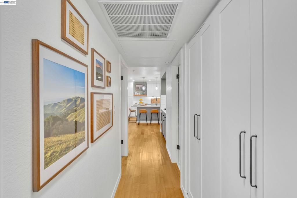 Image 18 of property listing at 1201 Alta Vista Dr 108, Walnut Creek, CA 94596