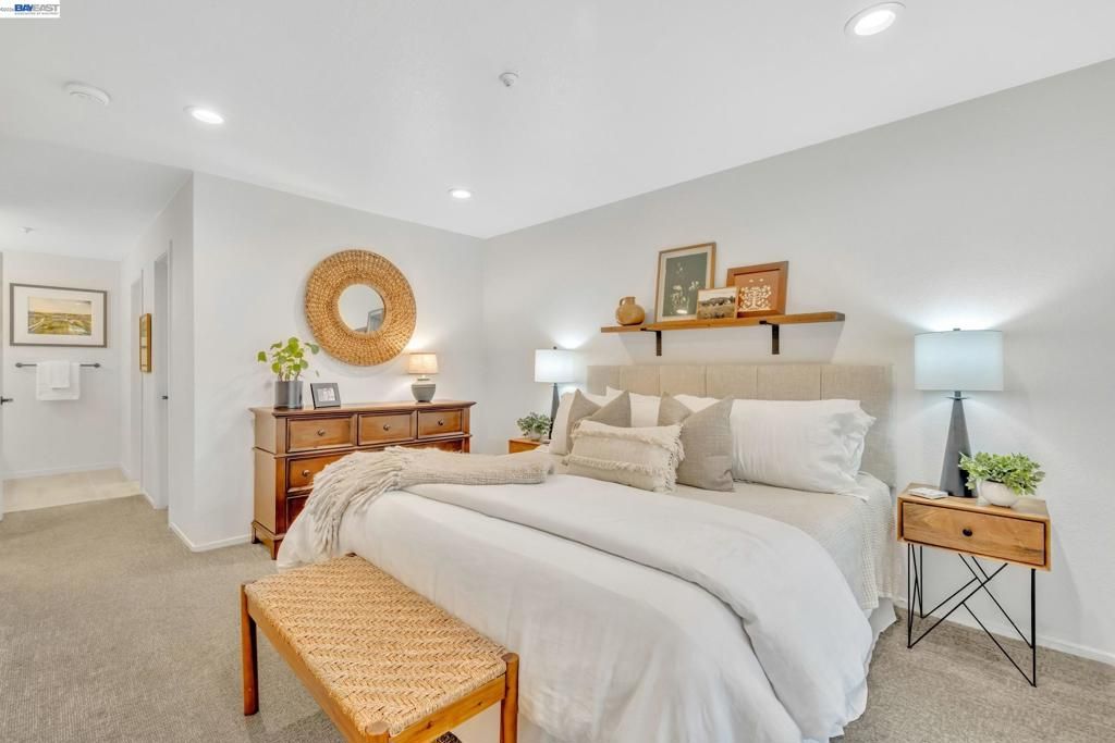 Image 22 of property listing at 1201 Alta Vista Dr 108, Walnut Creek, CA 94596
