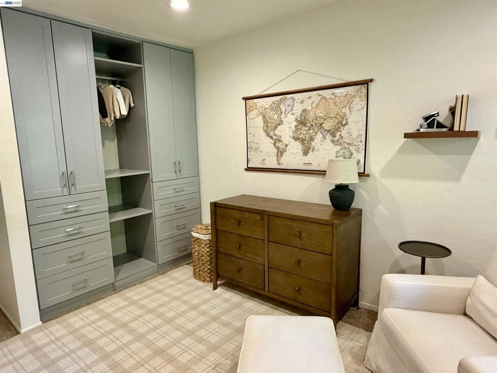 Image 26 of property listing at 1201 Alta Vista Dr 108, Walnut Creek, CA 94596