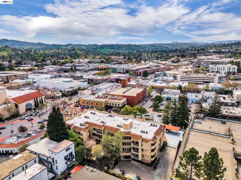 Image 40 of property listing at 1201 Alta Vista Dr 108, Walnut Creek, CA 94596