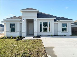 708 W Stevenson Avenue, Alton, TX 78573