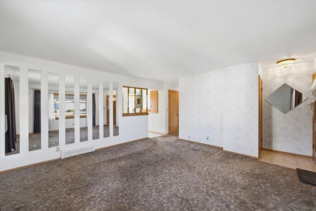 7106 N 37th STREET, Milwaukee, WI 53209