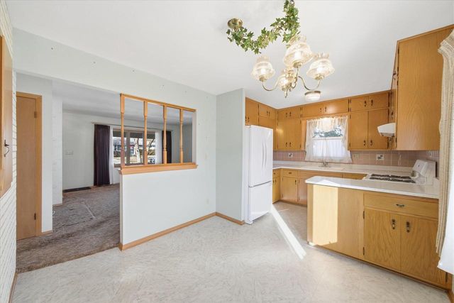 7106 N 37th STREET, Milwaukee, WI 53209