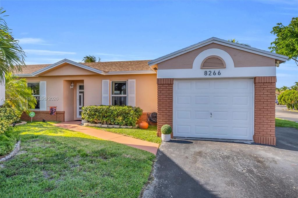 8266 NW 192nd Terrace, Hialeah, FL 33015