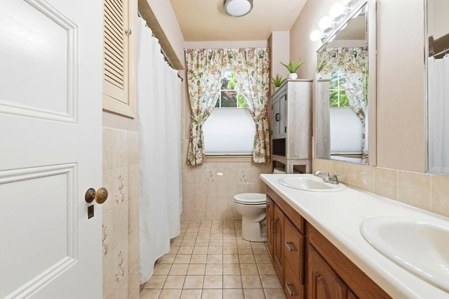 31 Morrison Ave, Stoneham, MA 02180
