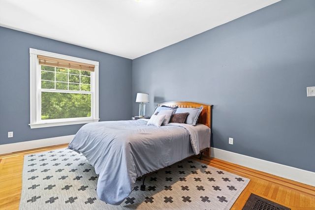 31 Morrison Ave, Stoneham, MA 02180