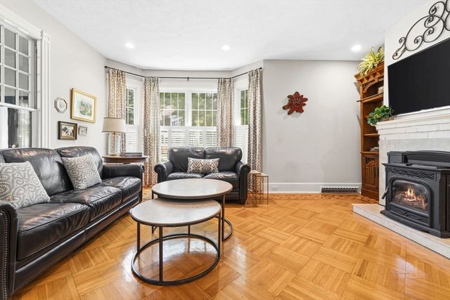 31 Morrison Ave, Stoneham, MA 02180