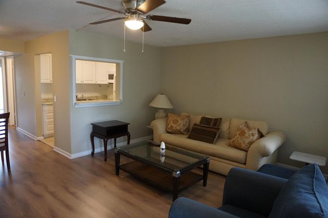 293 Windsor M, West Palm Beach, FL 33417