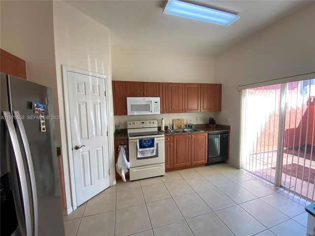 1978 SE 23rd Ter, Homestead, FL 33035