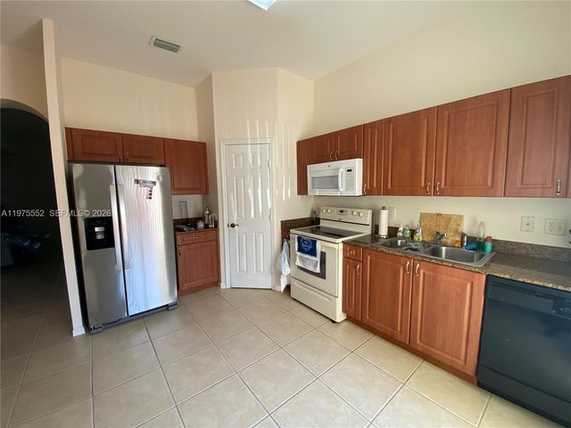 1978 SE 23rd Ter, Homestead, FL 33035