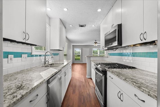 3206 Wavecrest Street, League City, TX 77573