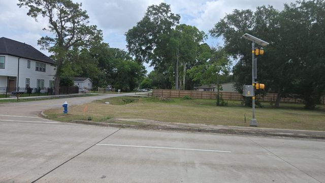 8702 Easthaven Boulevard, Houston, TX 77075