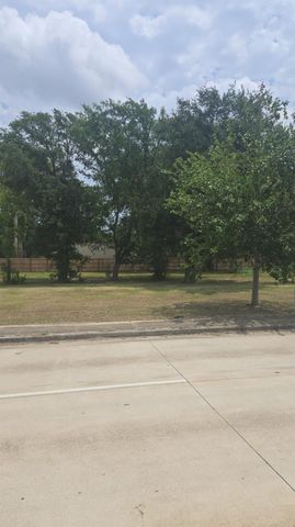 8702 Easthaven Boulevard, Houston, TX 77075