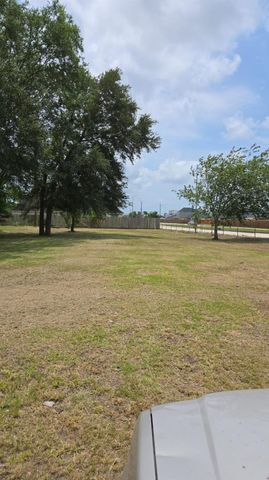 8702 Easthaven Boulevard, Houston, TX 77075