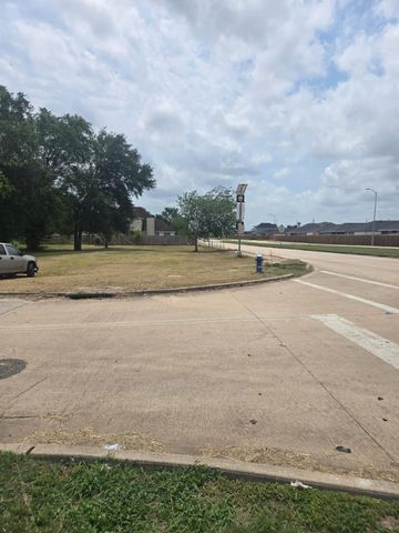 8702 Easthaven Boulevard, Houston, TX 77075