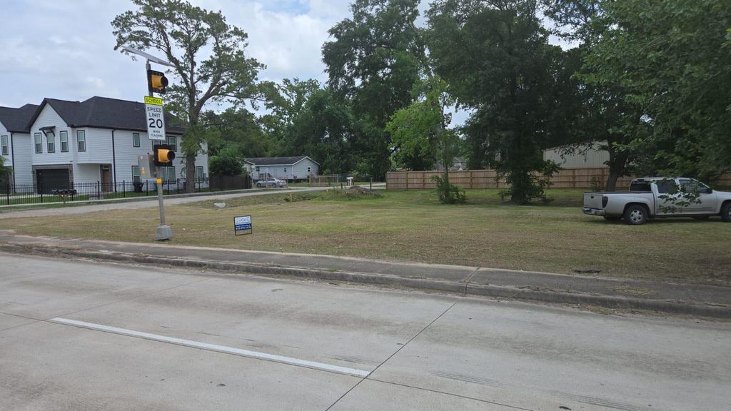 8702 Easthaven Boulevard, Houston, TX 77075