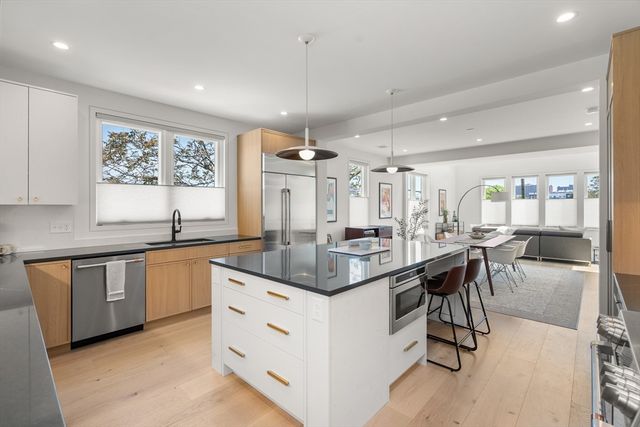 17 Smith Place, Cambridge, MA 02138