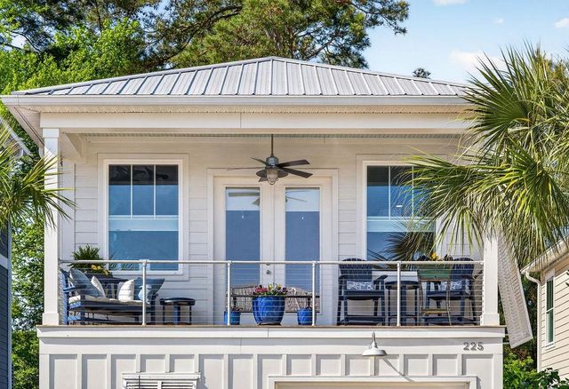225 Clam Digger Loop, Pawleys Island, SC 29585