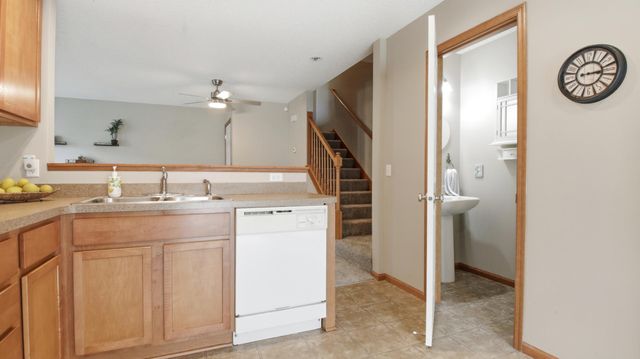 5010 149th Street N 5, Hugo, MN 55038