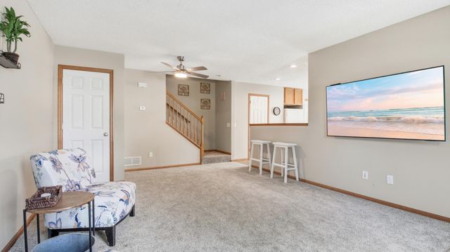 5010 149th Street N 5, Hugo, MN 55038