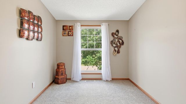 5010 149th Street N 5, Hugo, MN 55038