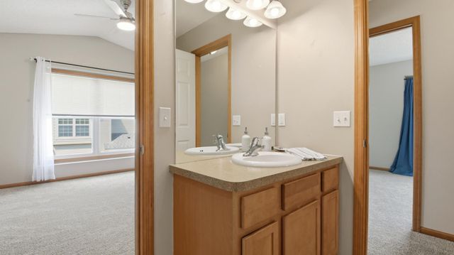 5010 149th Street N 5, Hugo, MN 55038