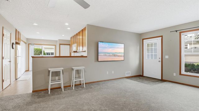 5010 149th Street N 5, Hugo, MN 55038