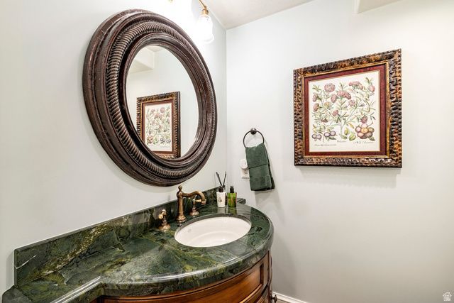 3450 E HIDDEN OAK DR, Cottonwood Heights, UT 84121