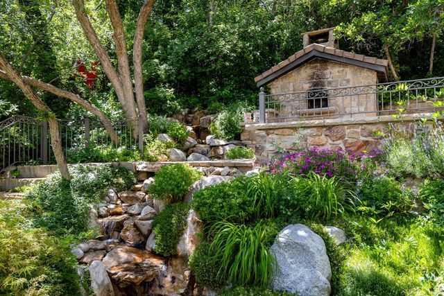 3450 E HIDDEN OAK DR, Cottonwood Heights, UT 84121