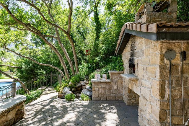 3450 E HIDDEN OAK DR, Cottonwood Heights, UT 84121